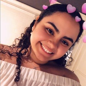 Meet your Posher, Nicole